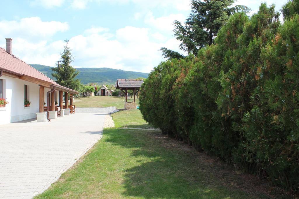 Hotel Pillango Vendeghaz Tállya Zewnętrze zdjęcie
